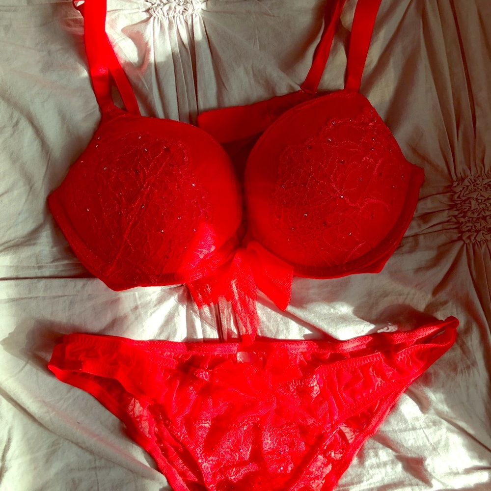 VS Lingerie
